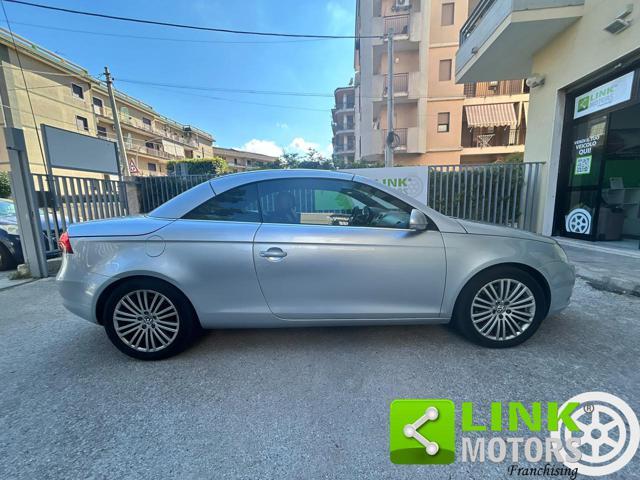 VOLKSWAGEN Eos .