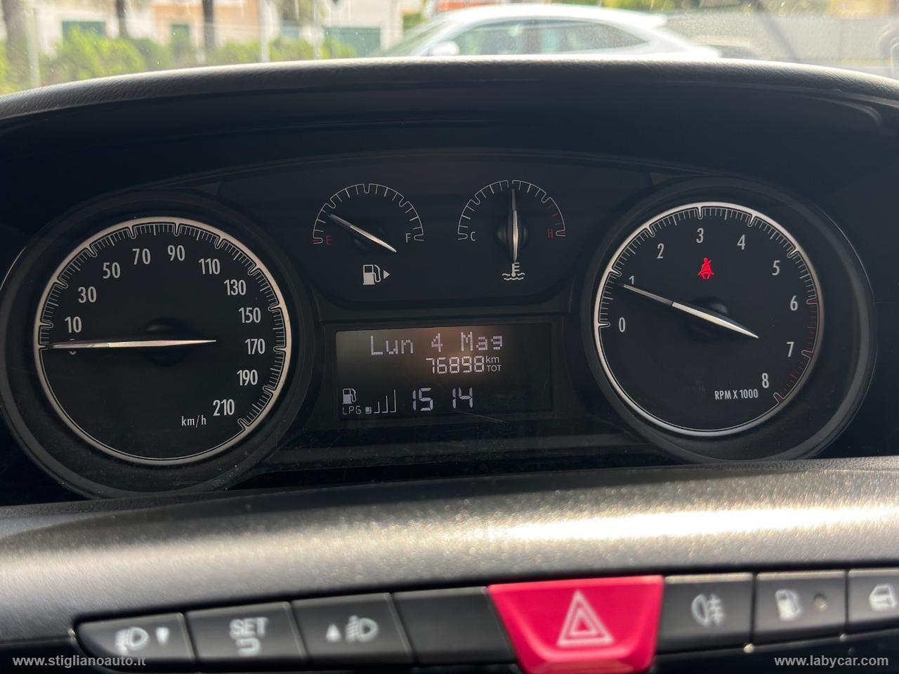 LANCIA Ypsilon 1.2 69 CV 5p. GPL Ecochic Silver