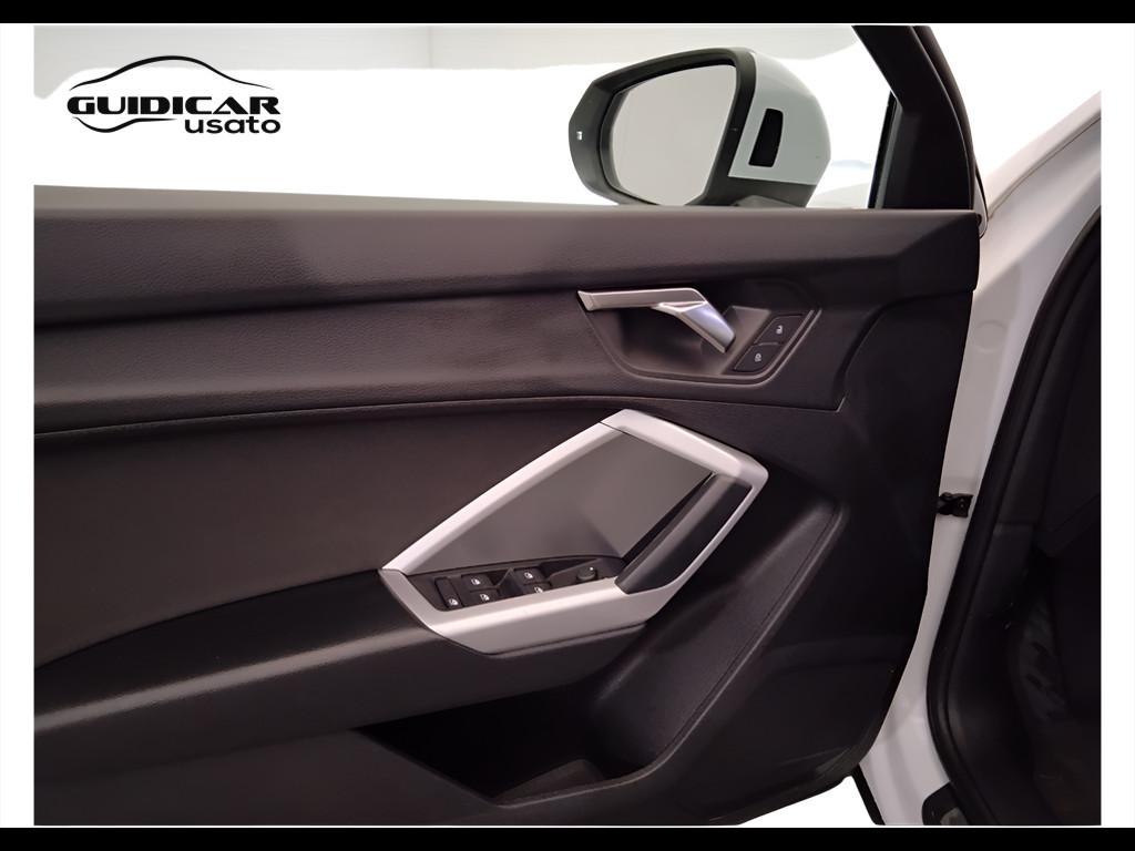 AUDI Q3 I 2019 Sportback - Q3 Sportback 35 2.0 tdi Business Plus