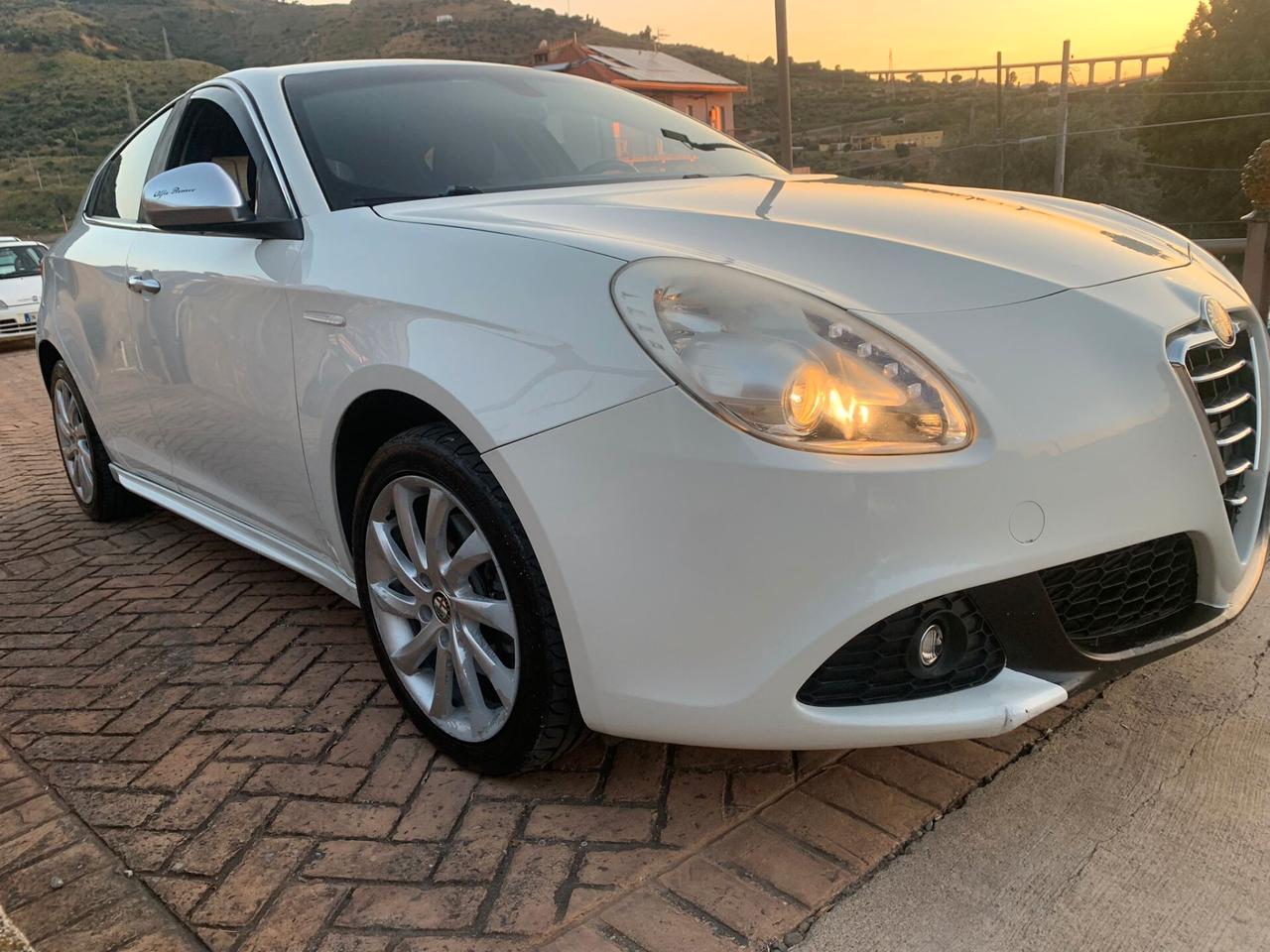 Alfa Romeo Giulietta 2.0 JTDm-2 140 CV Distinctive