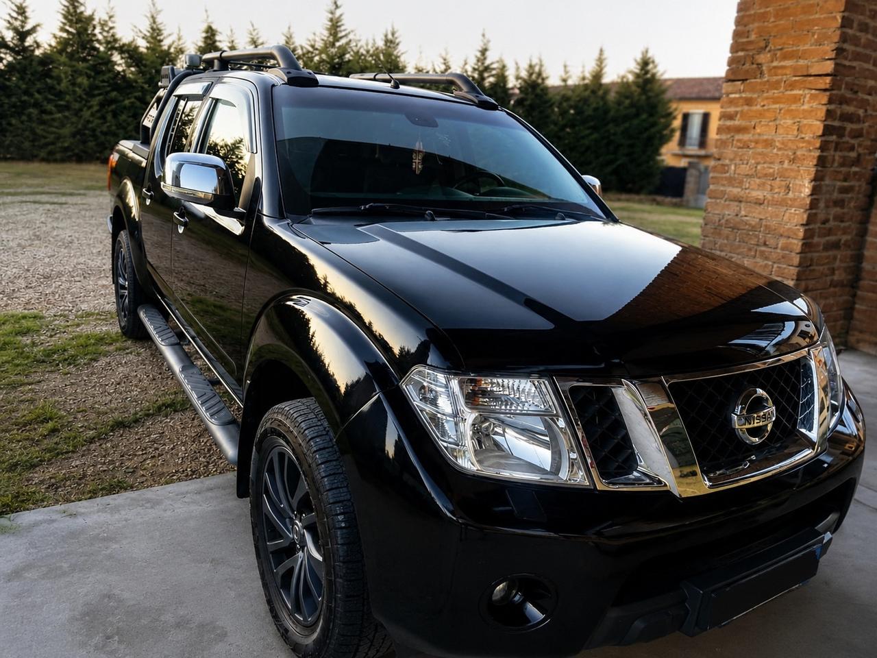 Nissan Navara 2.5 dCi 190CV 4 porte Double Cab LE