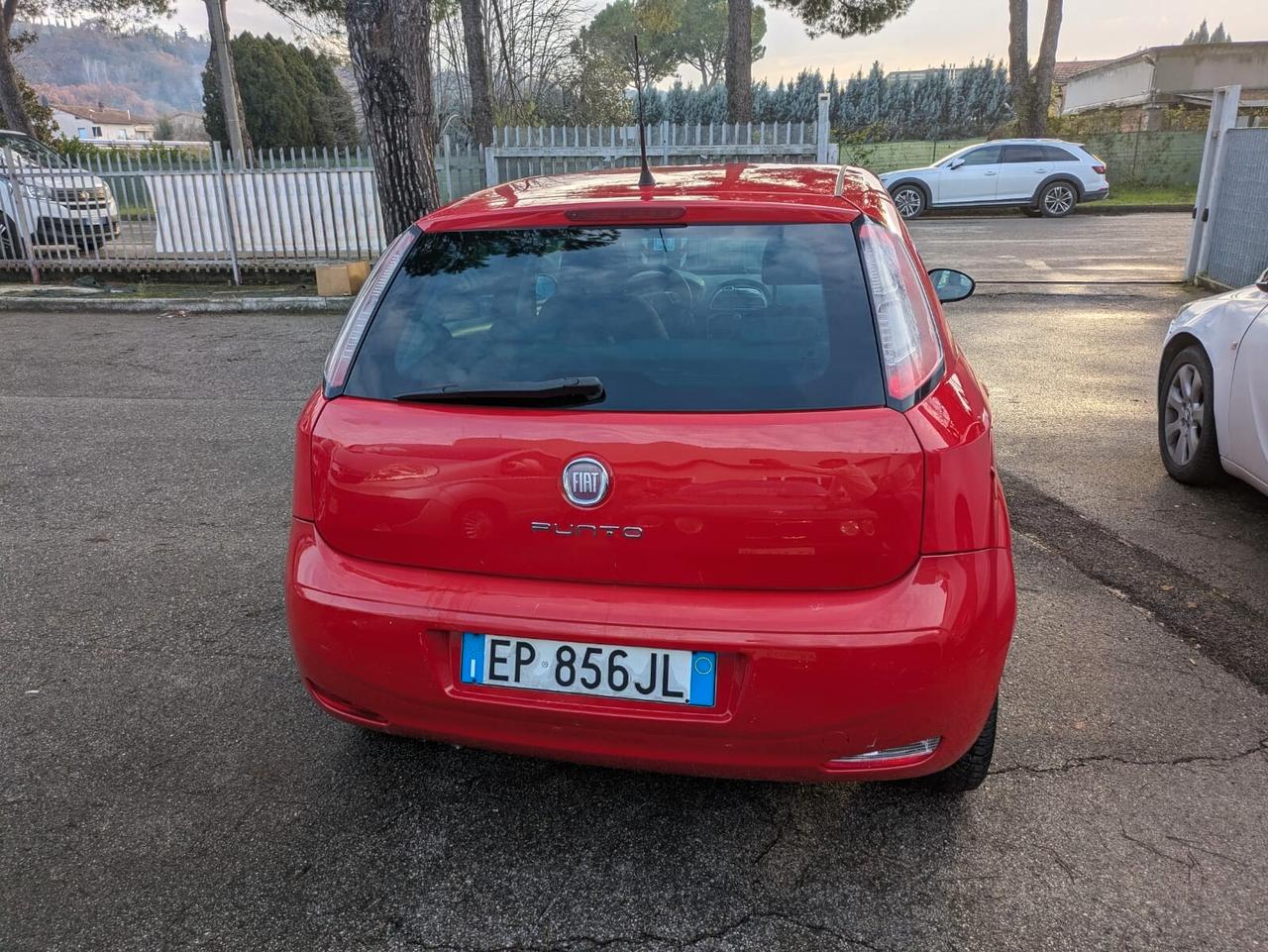 Fiat Punto 1.3 MJT II 75 CV 5 porte Virgin Radio