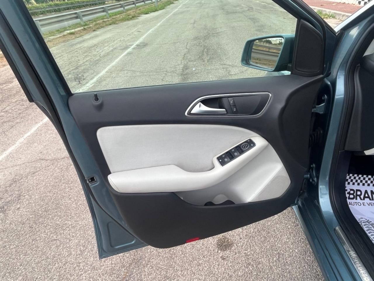 Mercedes-benz B 160 CDI Premium Unipro 2014