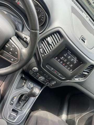 Jeep Cherokee 2.2 mjt Longitude fwd Auto Keyless UConnect