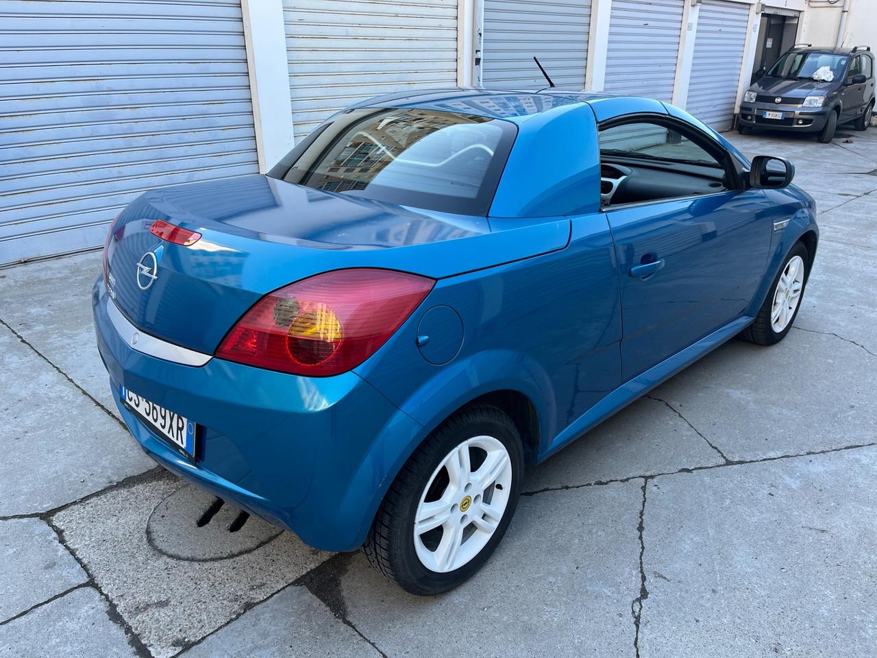 Opel Tigra TwinTop 1.4 16V Sport CABRIO
