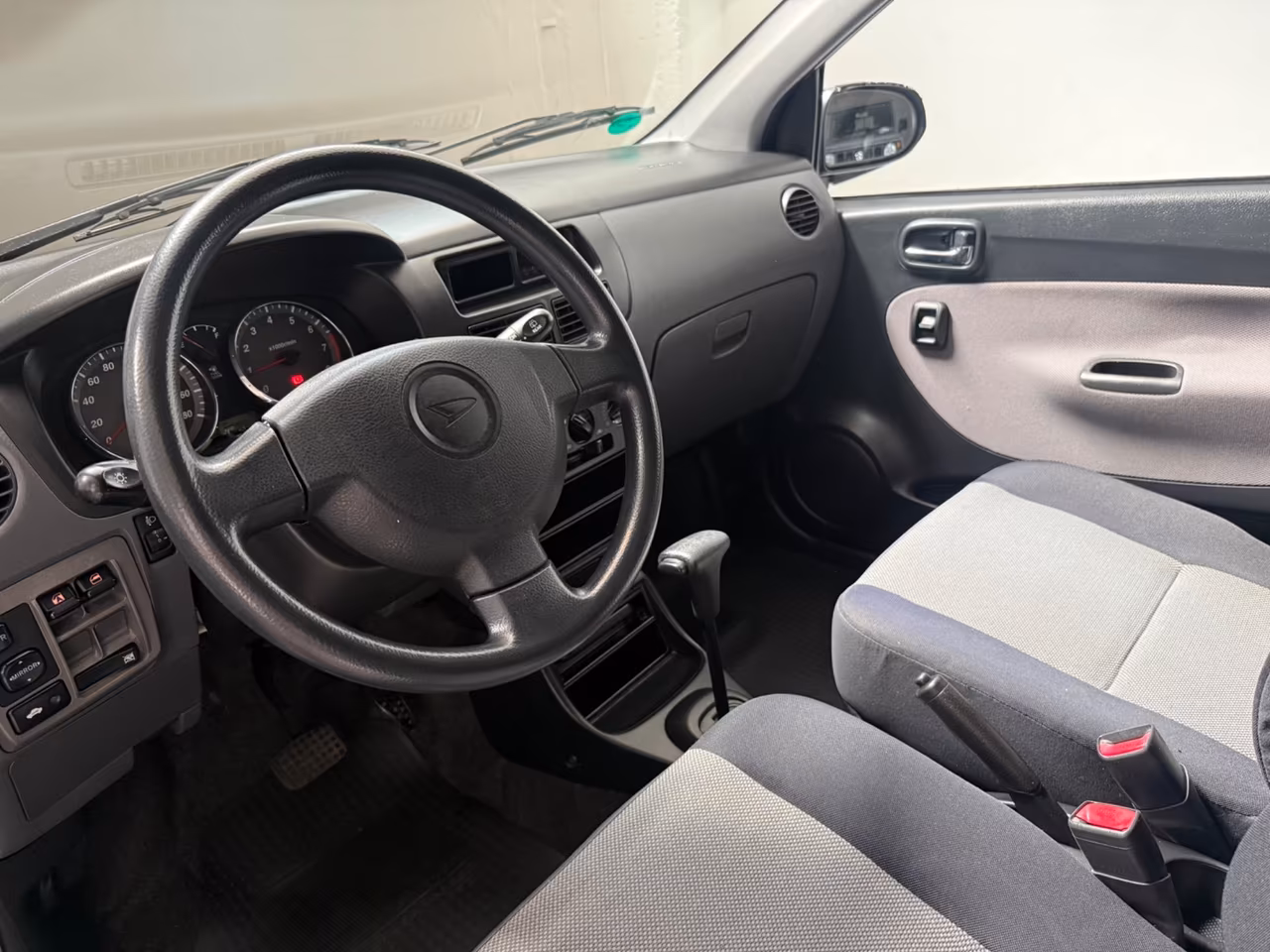 Daihatsu Cuore 1.0 12v 3 porte SX aut