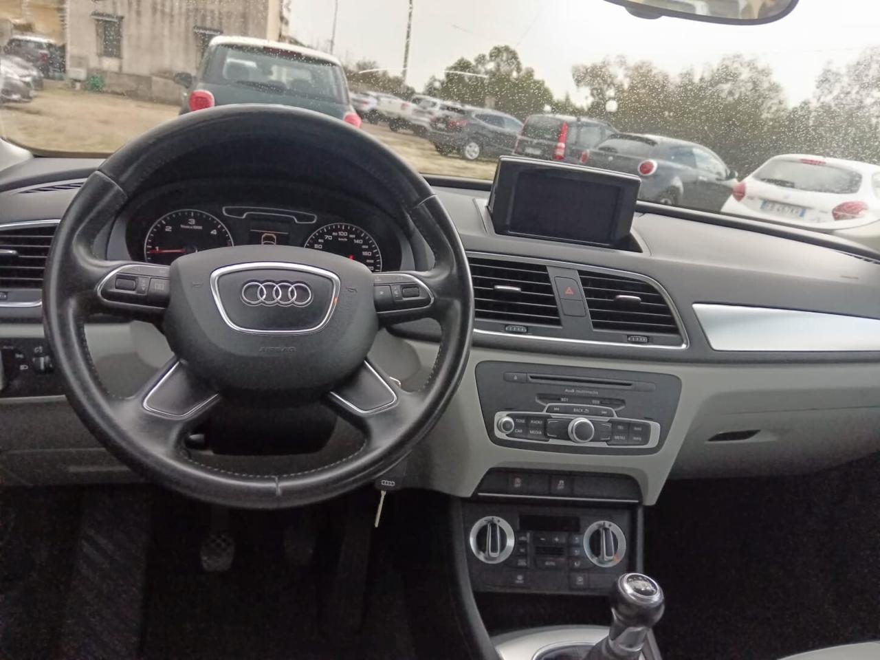 Audi Q3 2.0 TDI Advanced - 2013