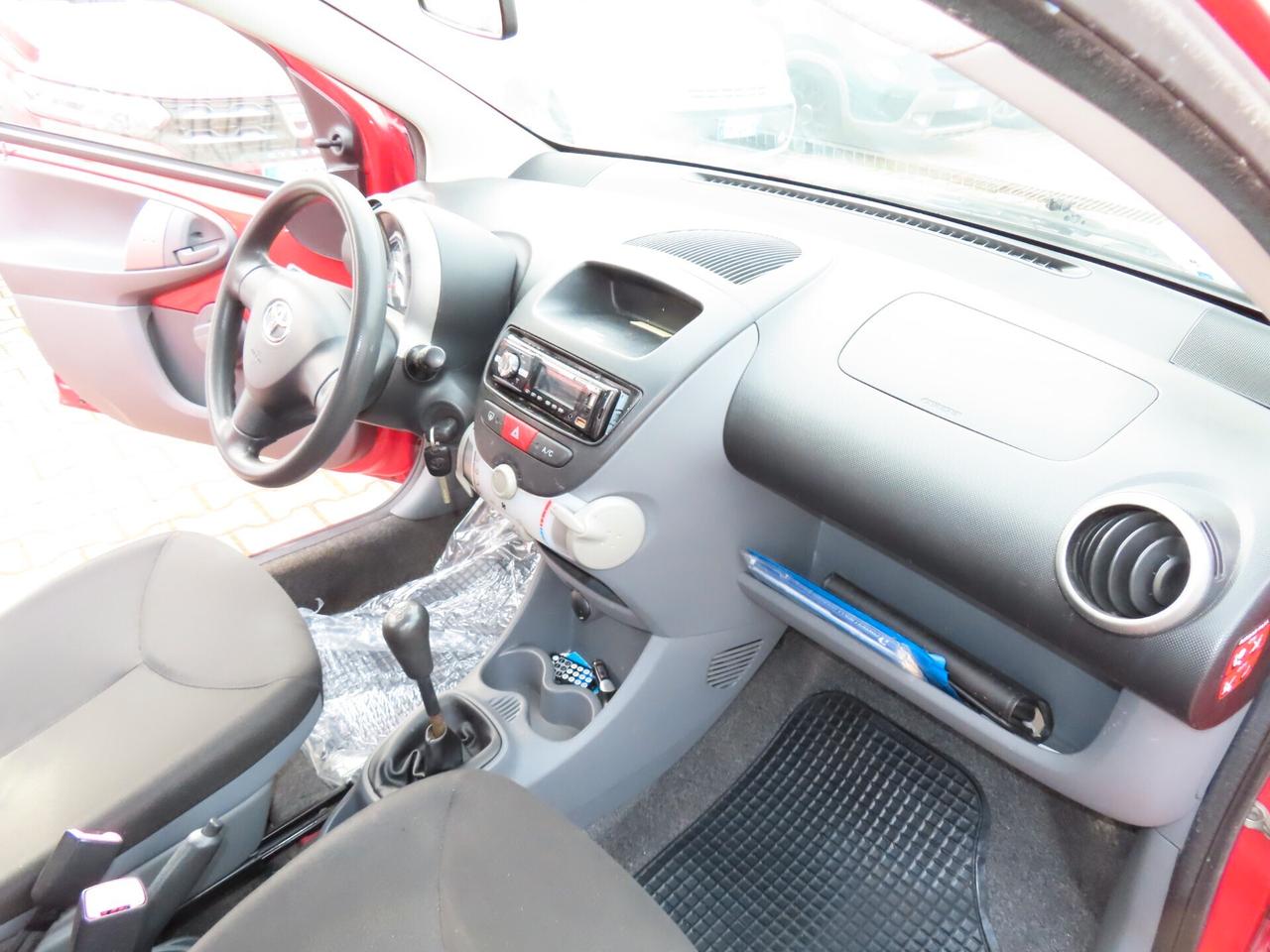 Toyota Aygo 1.0 BENZINA 5 porte FULL 2008