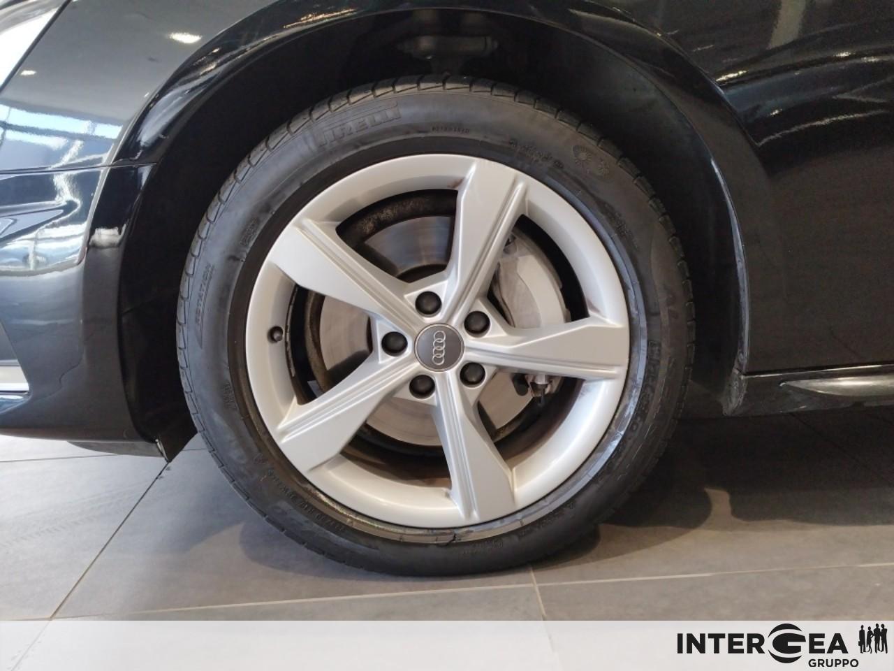 AUDI A4 Avant 30 2.0 tdi Business Sport 122cv s-tronic my16