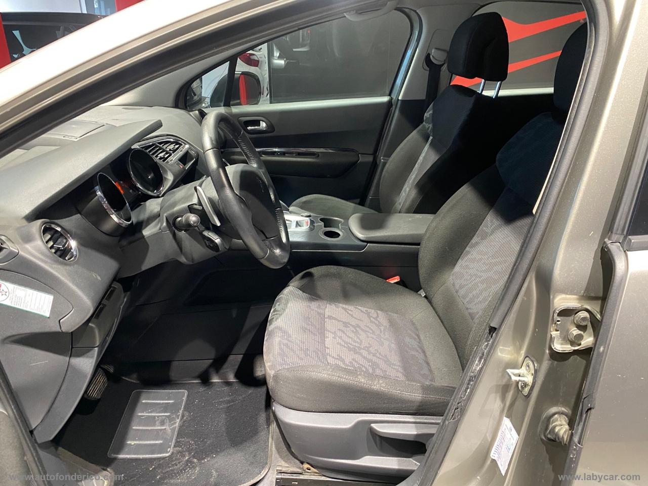 PEUGEOT 3008 1.6 HDi 110 CV AUTOMATICO Premium