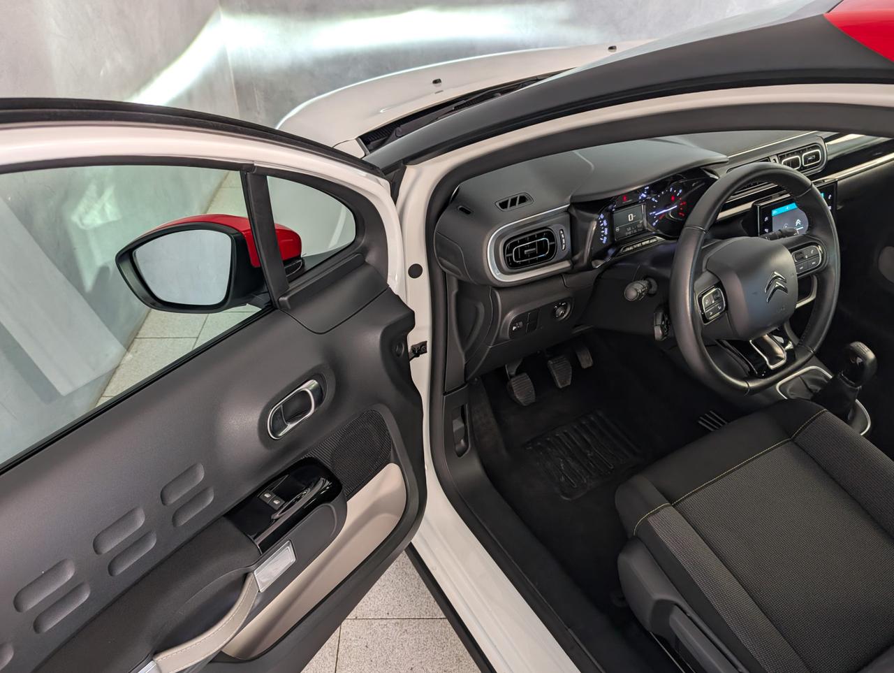 Citroen C3 1.2 puretech 83cv Shine