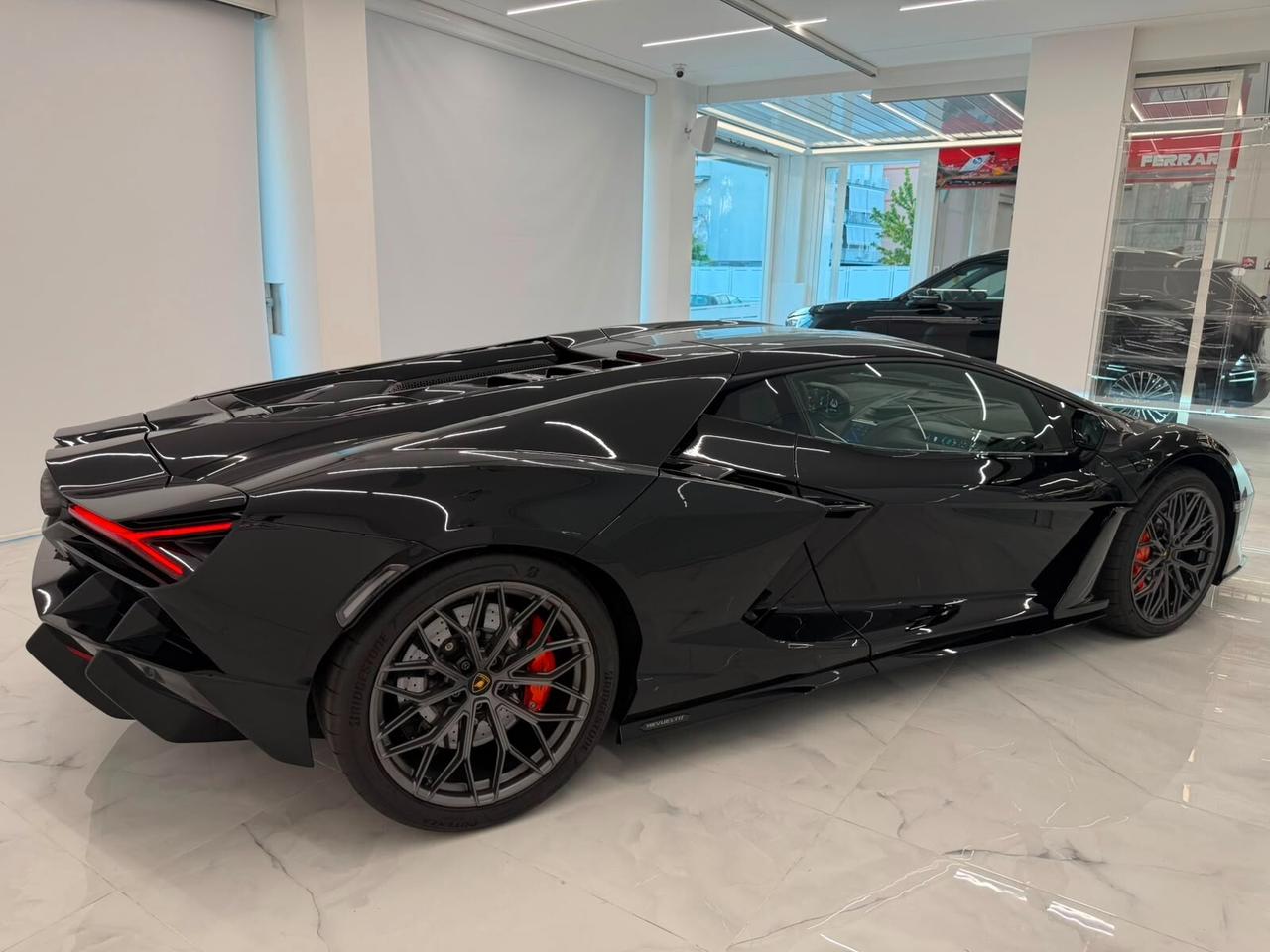 Lamborghini Revuelto Carbon