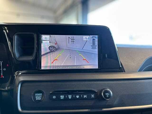 Ford Tourneo Courier 1.0 EcoBoost Titanium