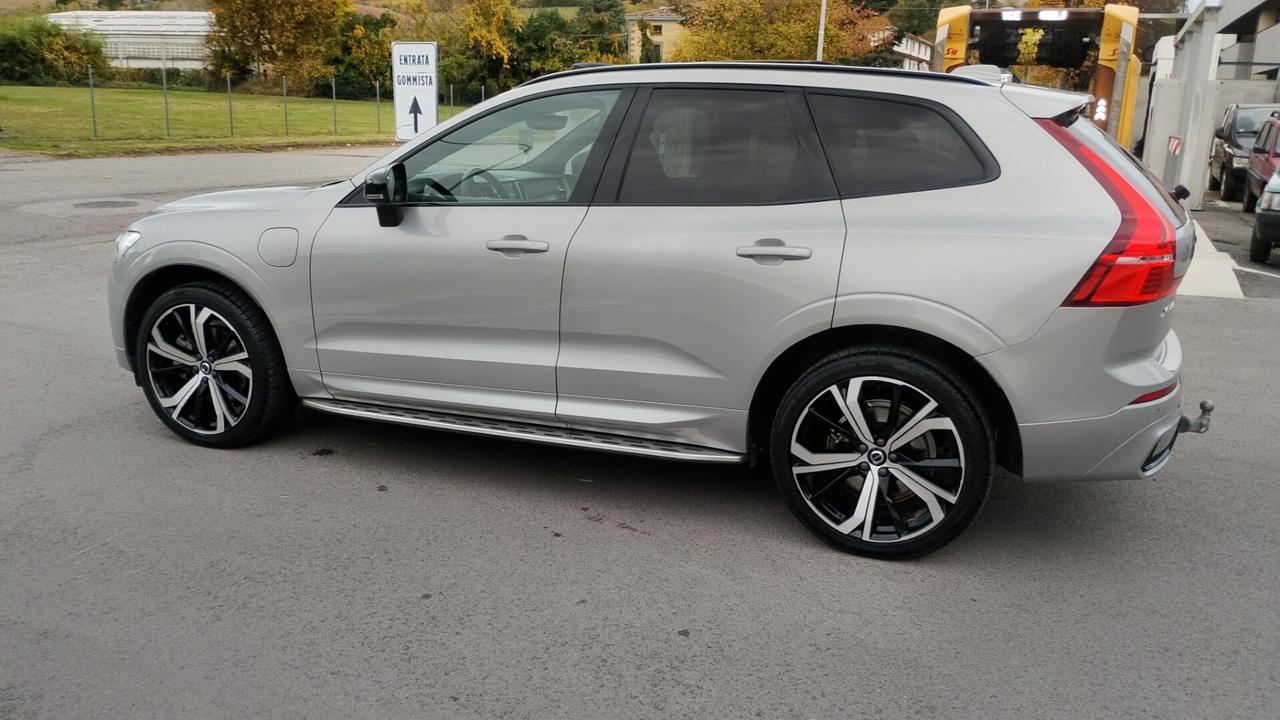 Volvo XC 60 XC60 T6 Recharge Plug-in Hybrid AWD automatico Ultimate Dark