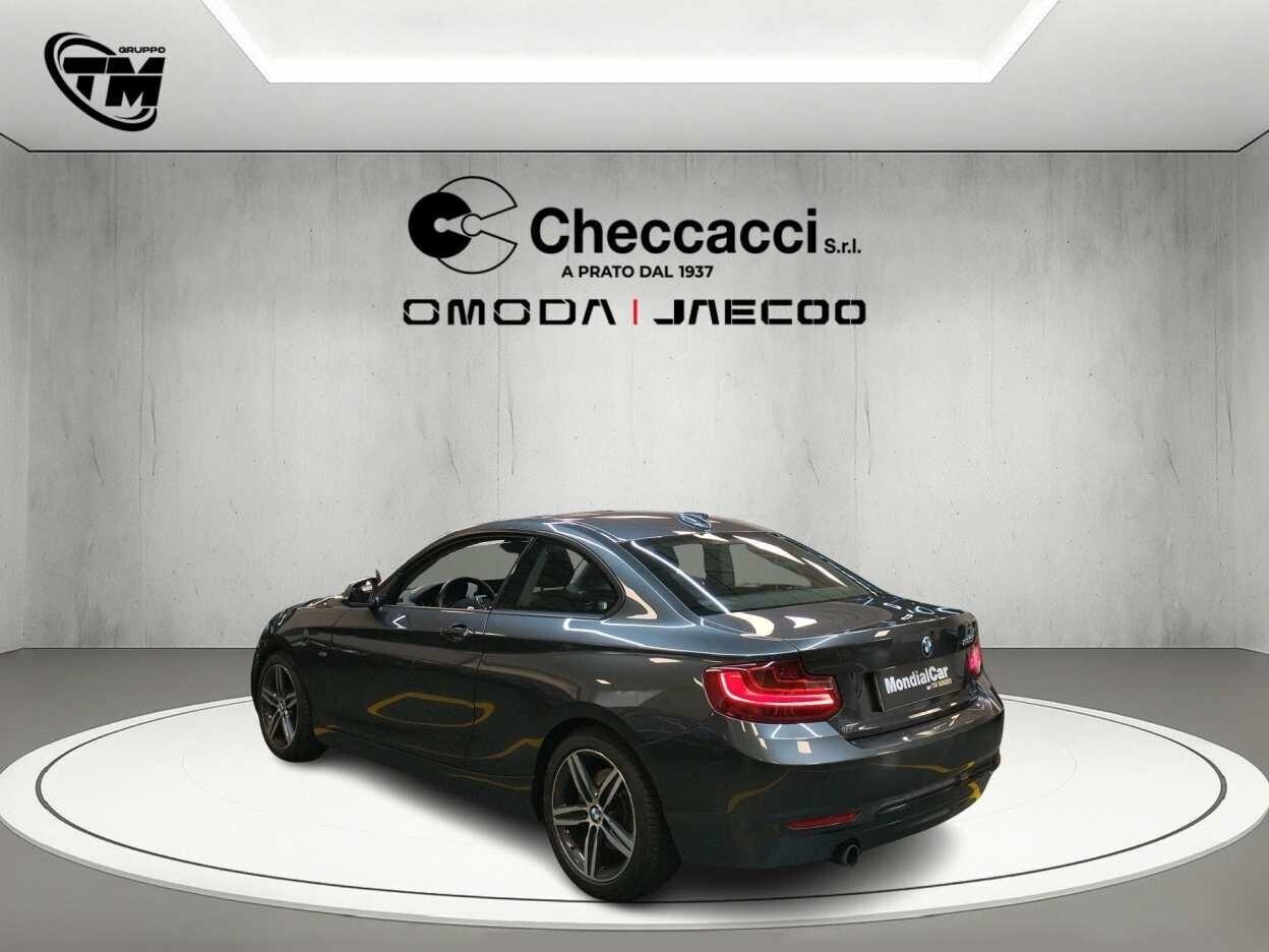 BMW 220 i Serie 2 F22 Coupe Sport * 68.000 KM *