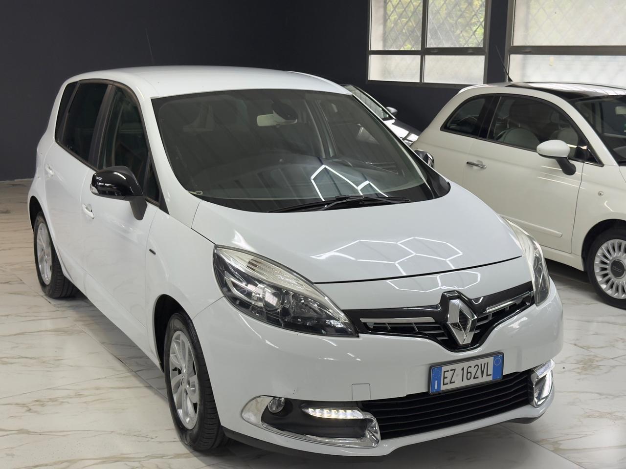 Renault Scenic Scénic XMod dCi 110 CV EDC Limited