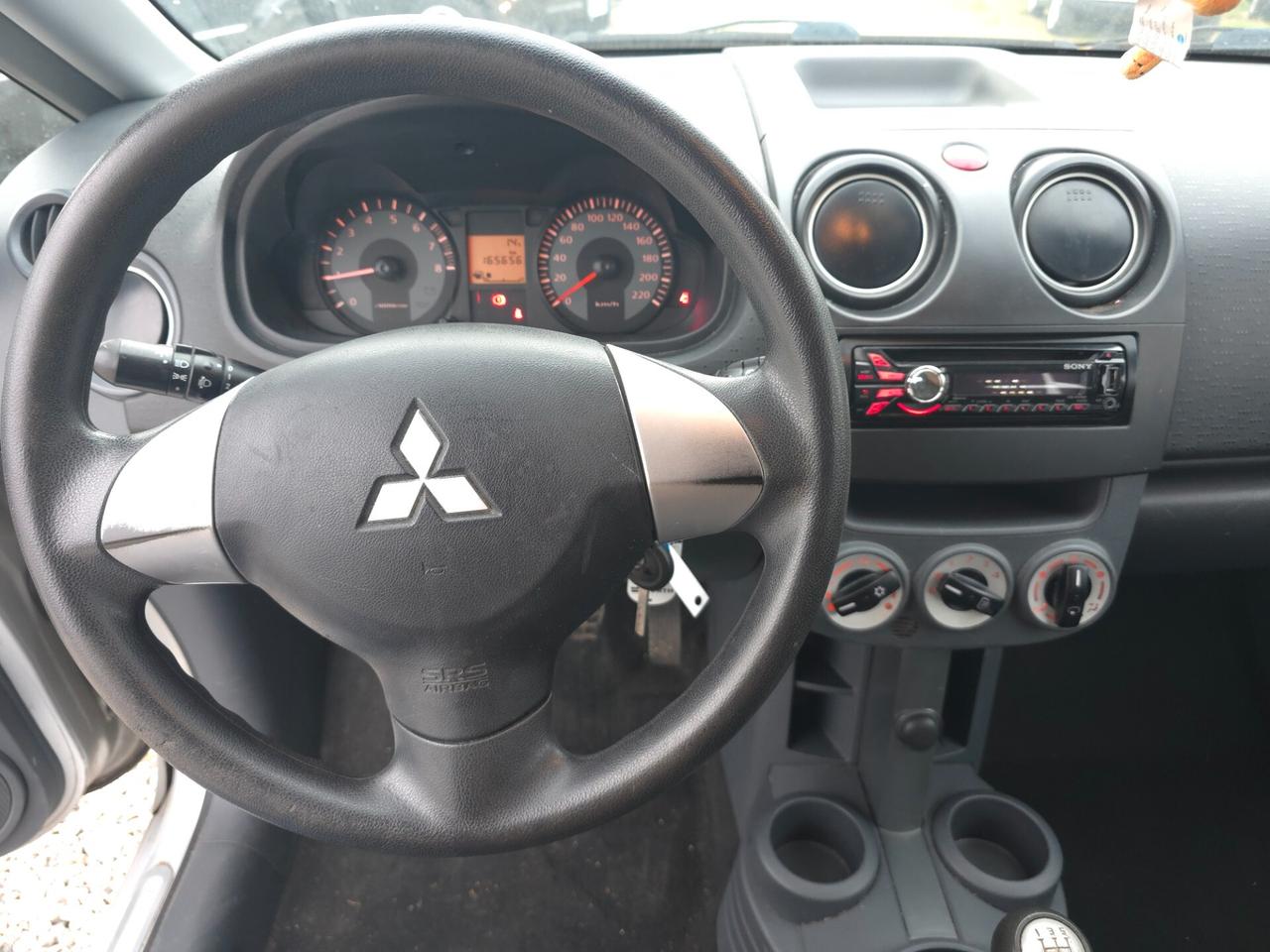 Mitsubishi Colt 1.1 12V 3p. Sound Climatic