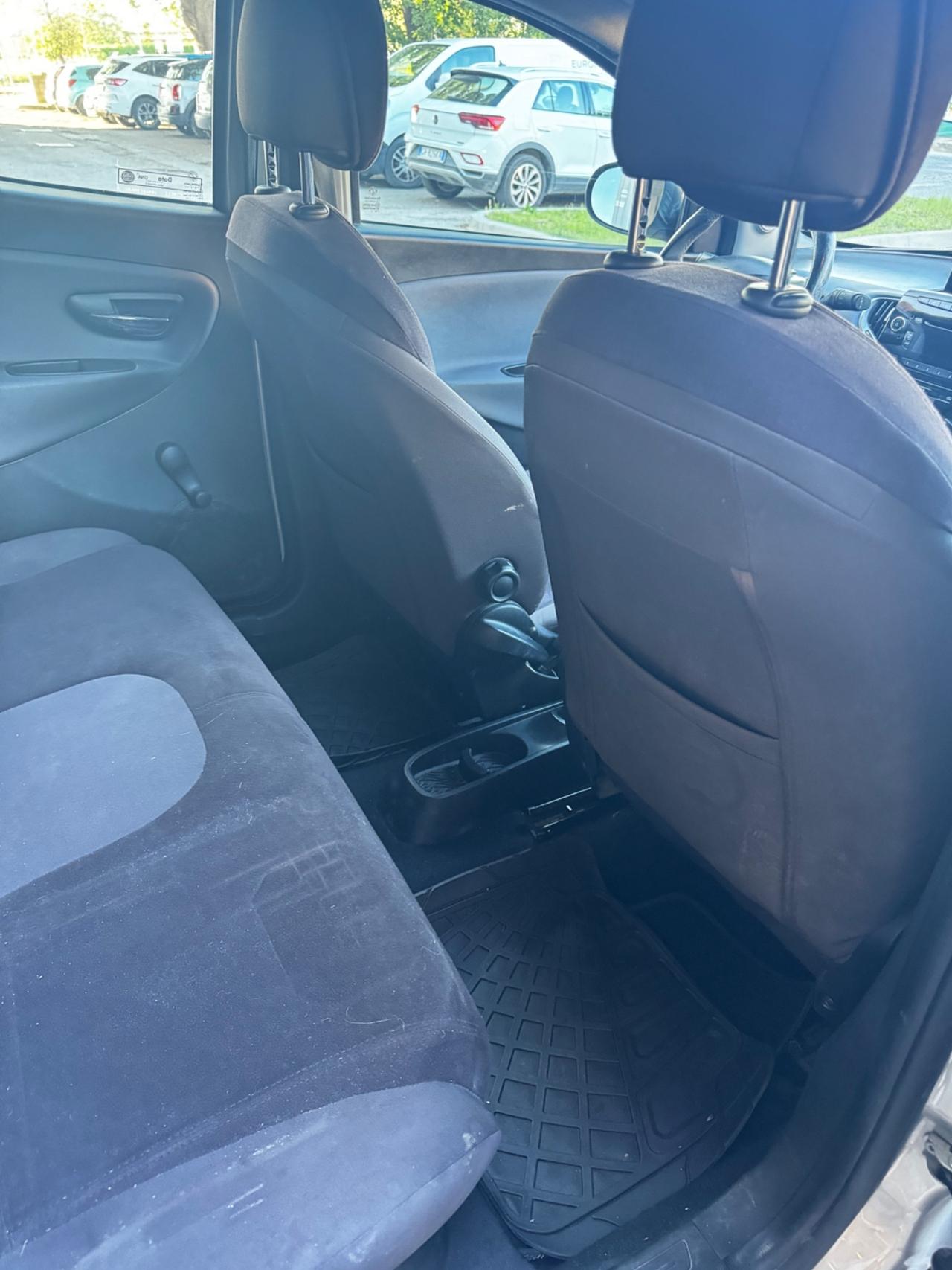 Lancia Ypsilon 1.4 Unyca Ecochic GPL