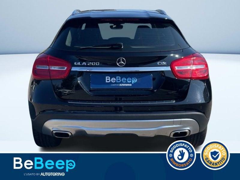 Mercedes-Benz GLA 200 D (CDI) SPORT AUTO