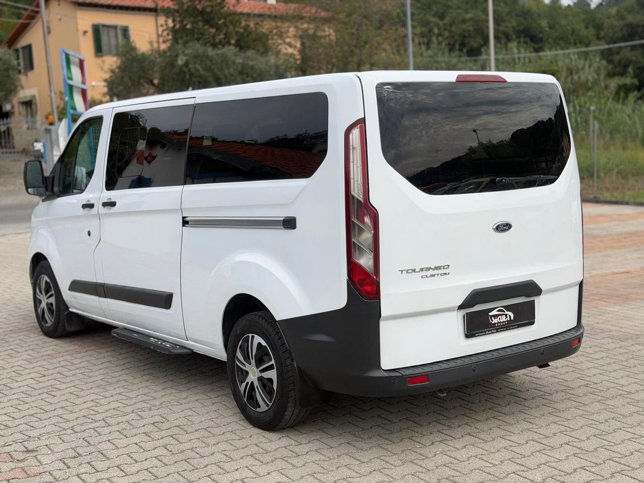 Ford Tourneo Custom 310 2.0 TDCi 130CV PC Titanium