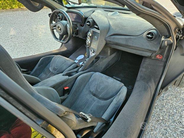 Mclaren 720s Performance Iva Esposta