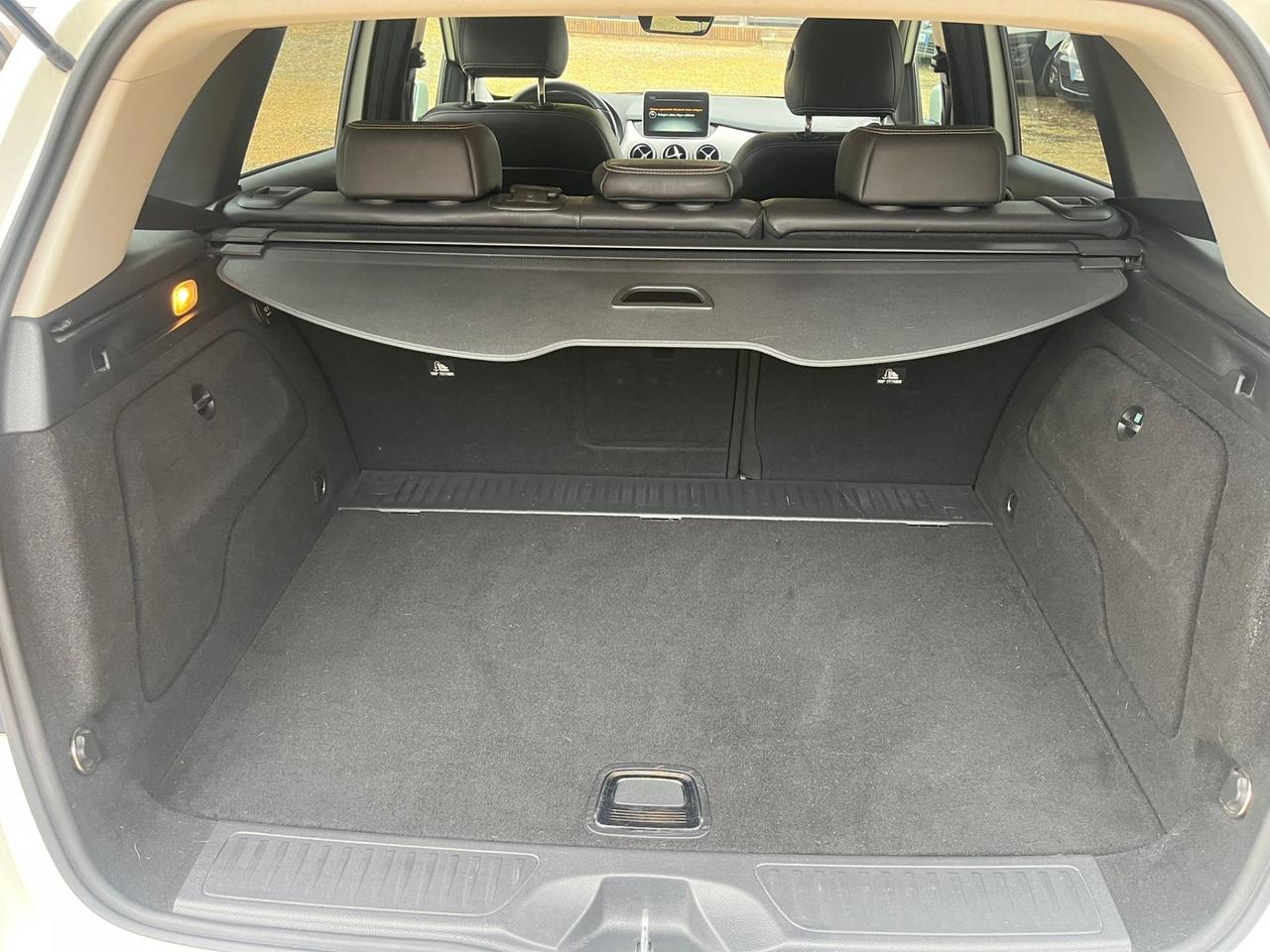 Mercedes-benz B 180 1.5 Diesel - Automatico - Neopatentati