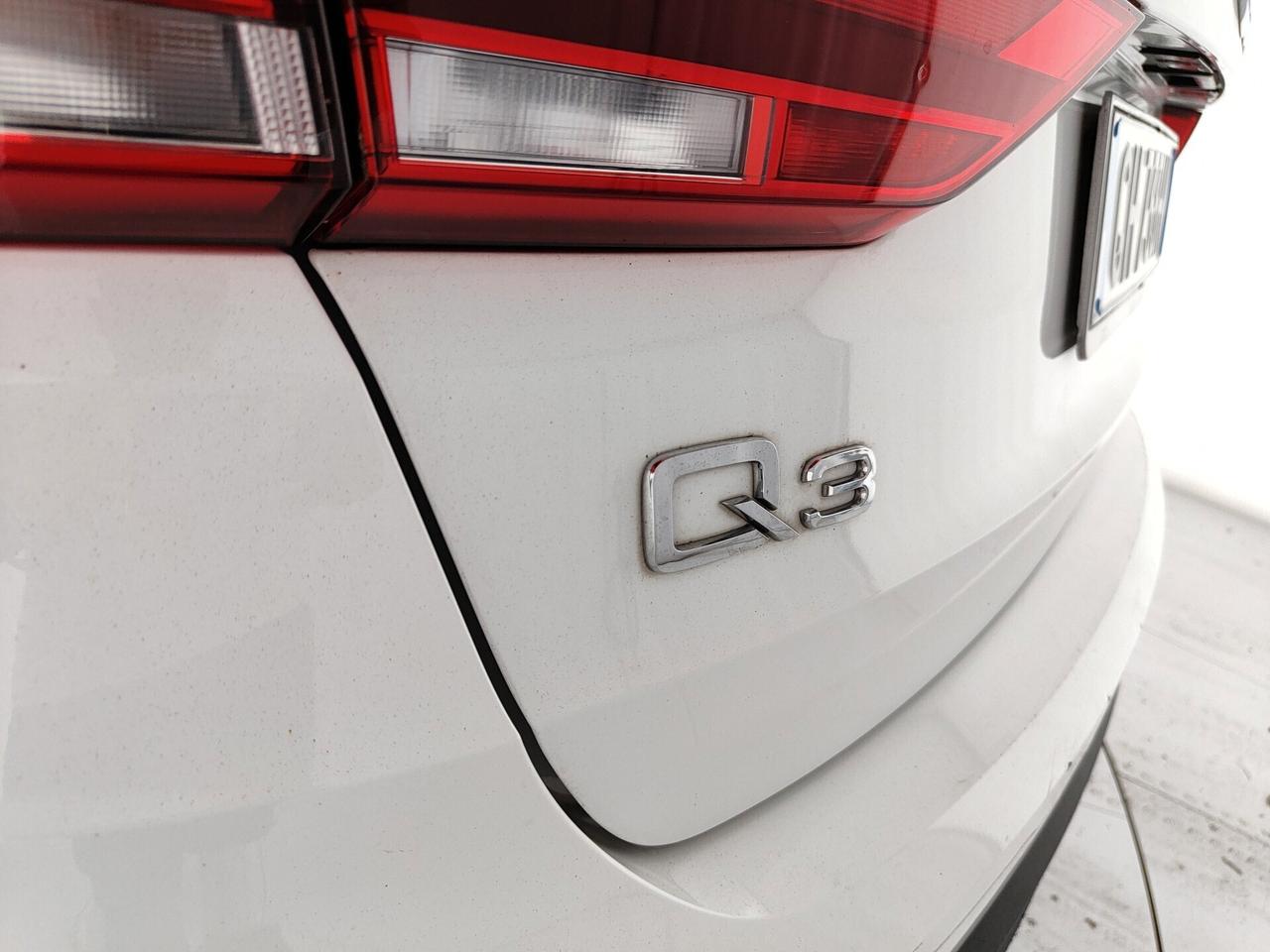 Audi Q3 35 TDI S tronic Business