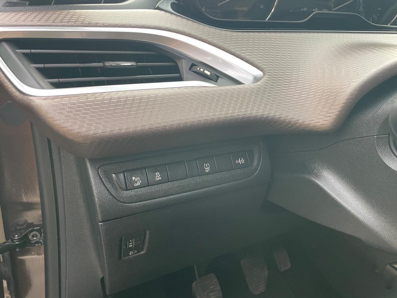 Peugeot 2008 1.4 HDi 68CV Active