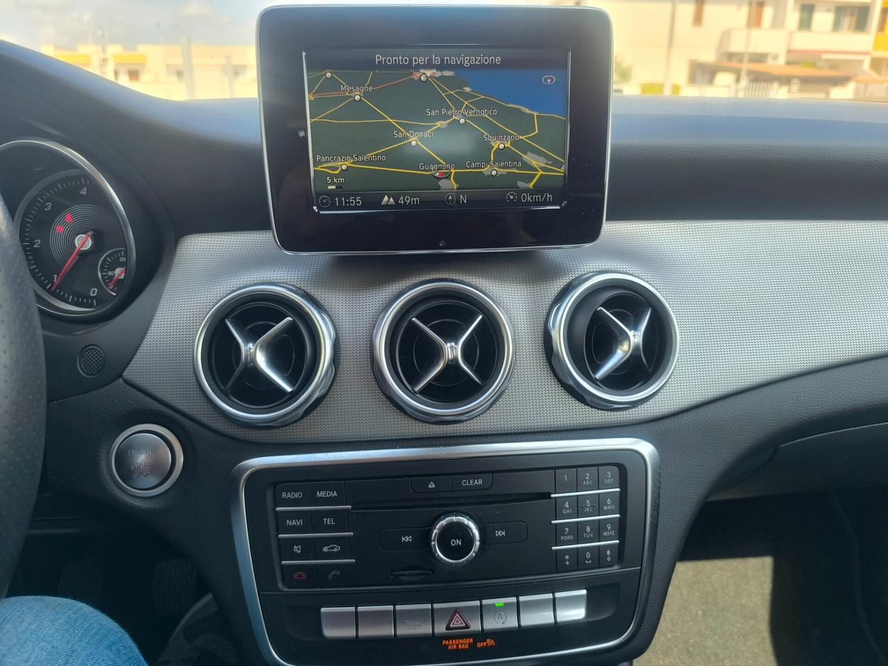 MERCEDES GLA 180 CDI PREMIUM LED/NAVI