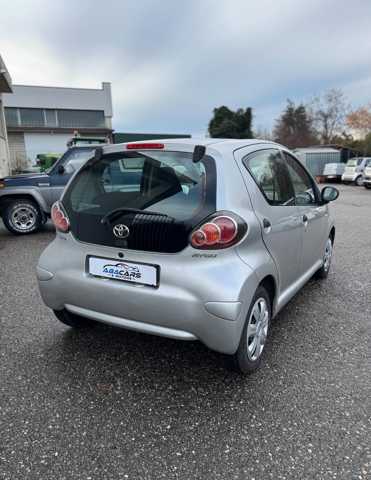 Toyota Aygo 1.0 50kW Benz 5p *67.000 km*UNICO proprietario*