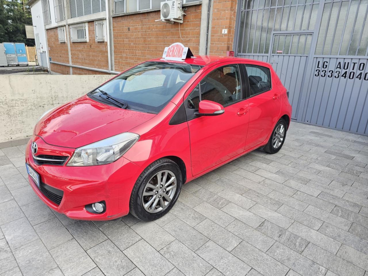 Toyota Yaris 1.0 5 porte Lounge