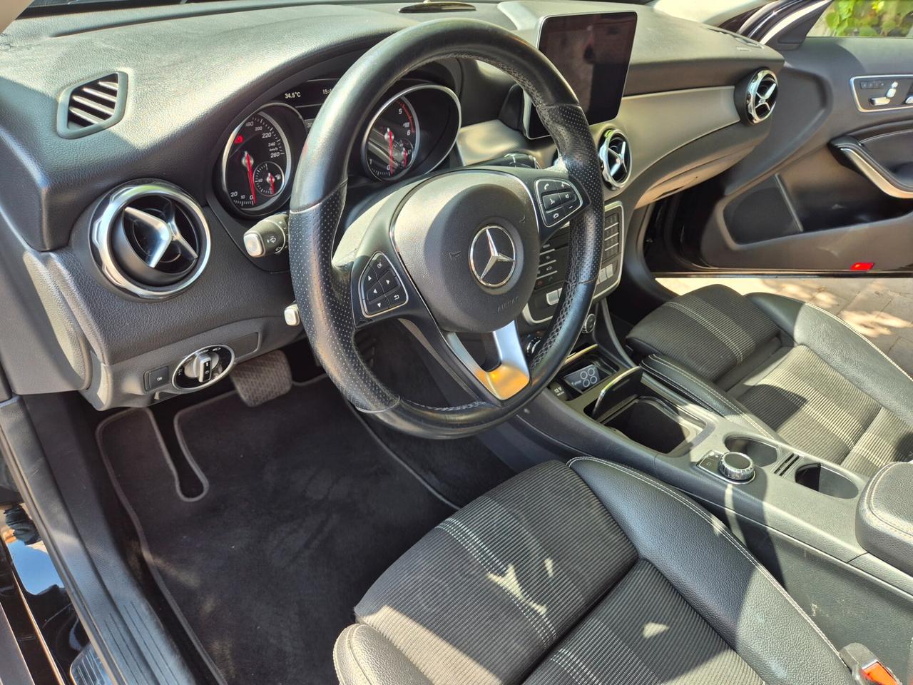 Mercedes-benz GLA 200 d Automatic 4Matic Premium 2019