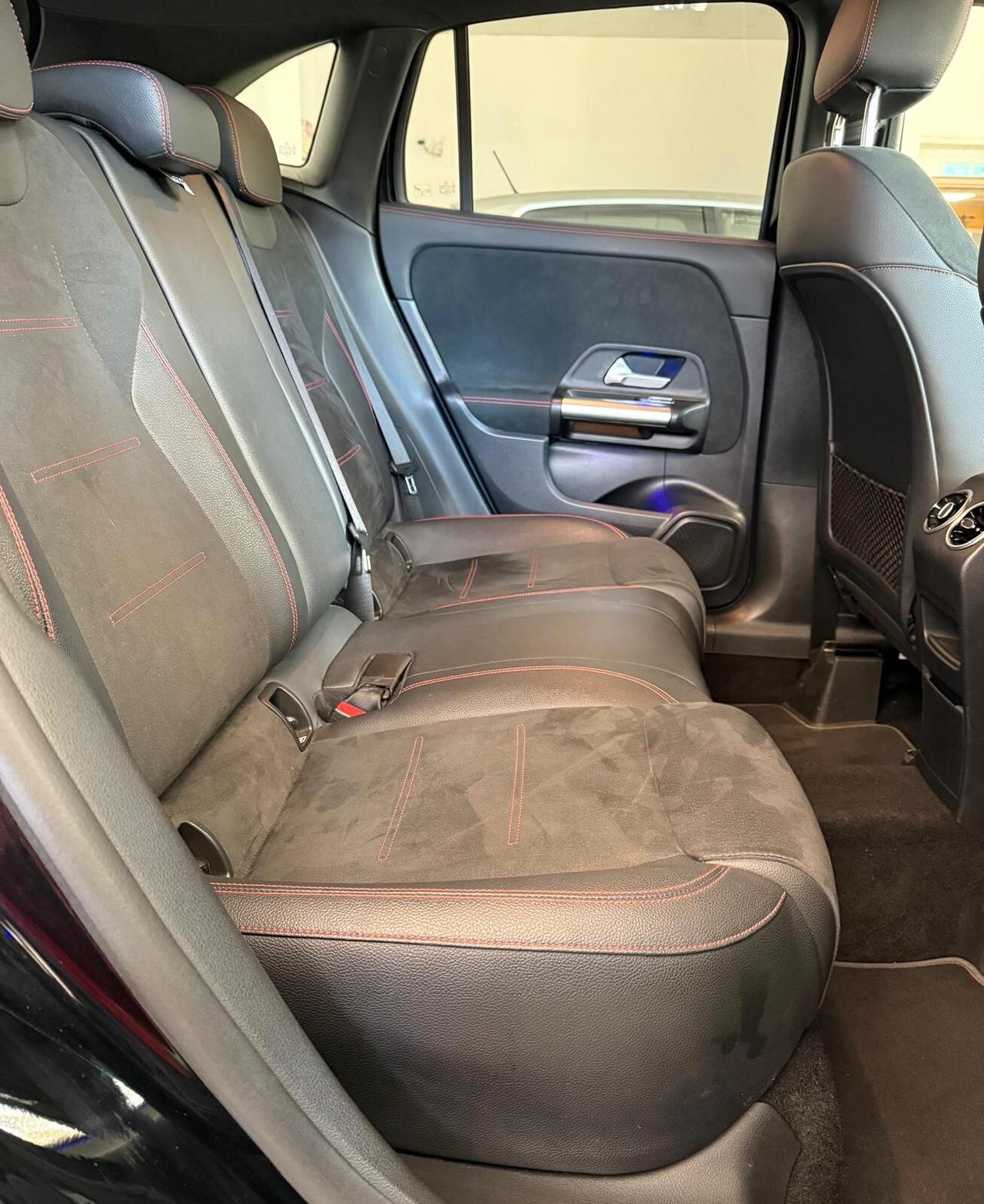 Mercedes-benz GLA 180 AMG LINE