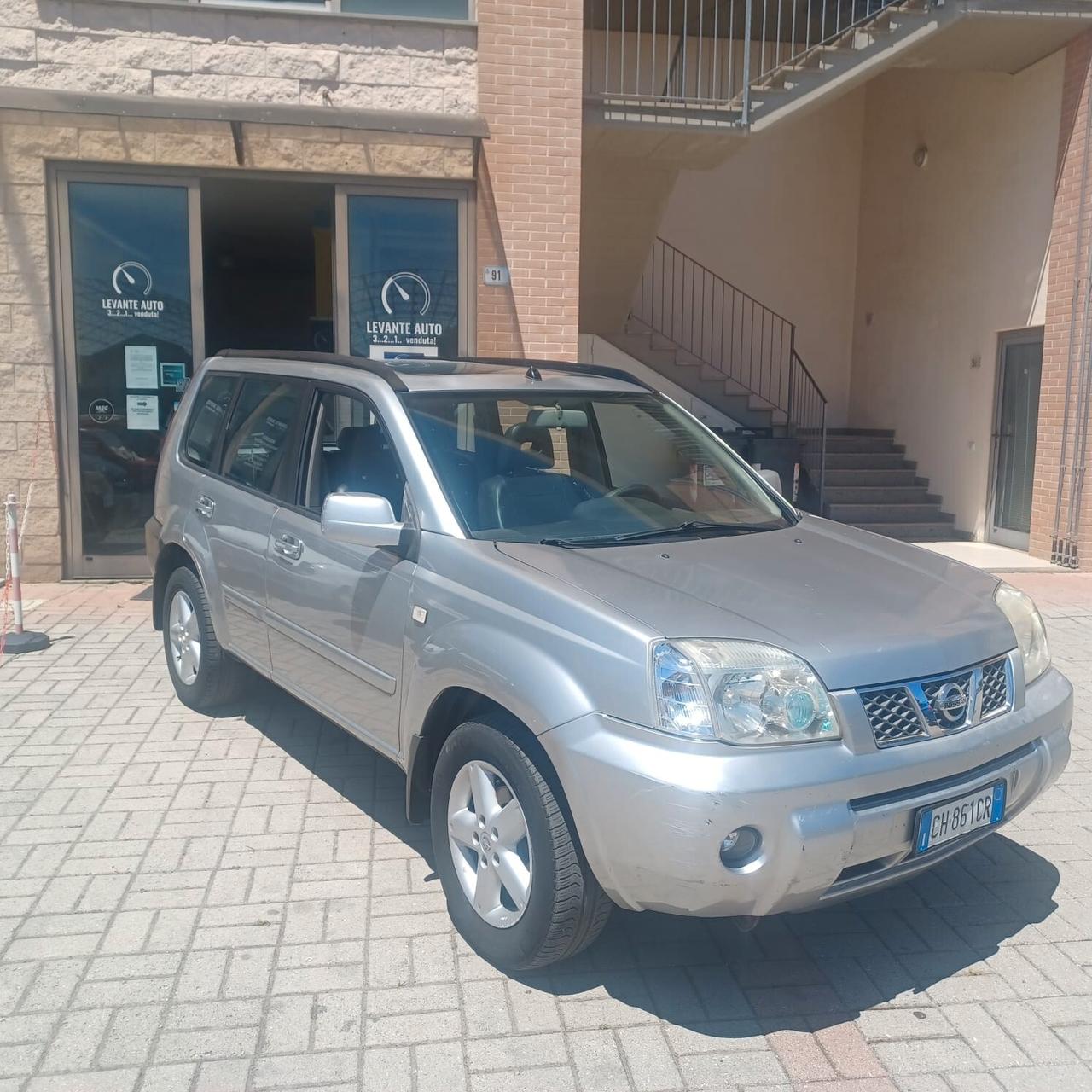 4X4 TETTO PANORAMICO X-TRAIL 2.0 BUONE CONDIZIONI