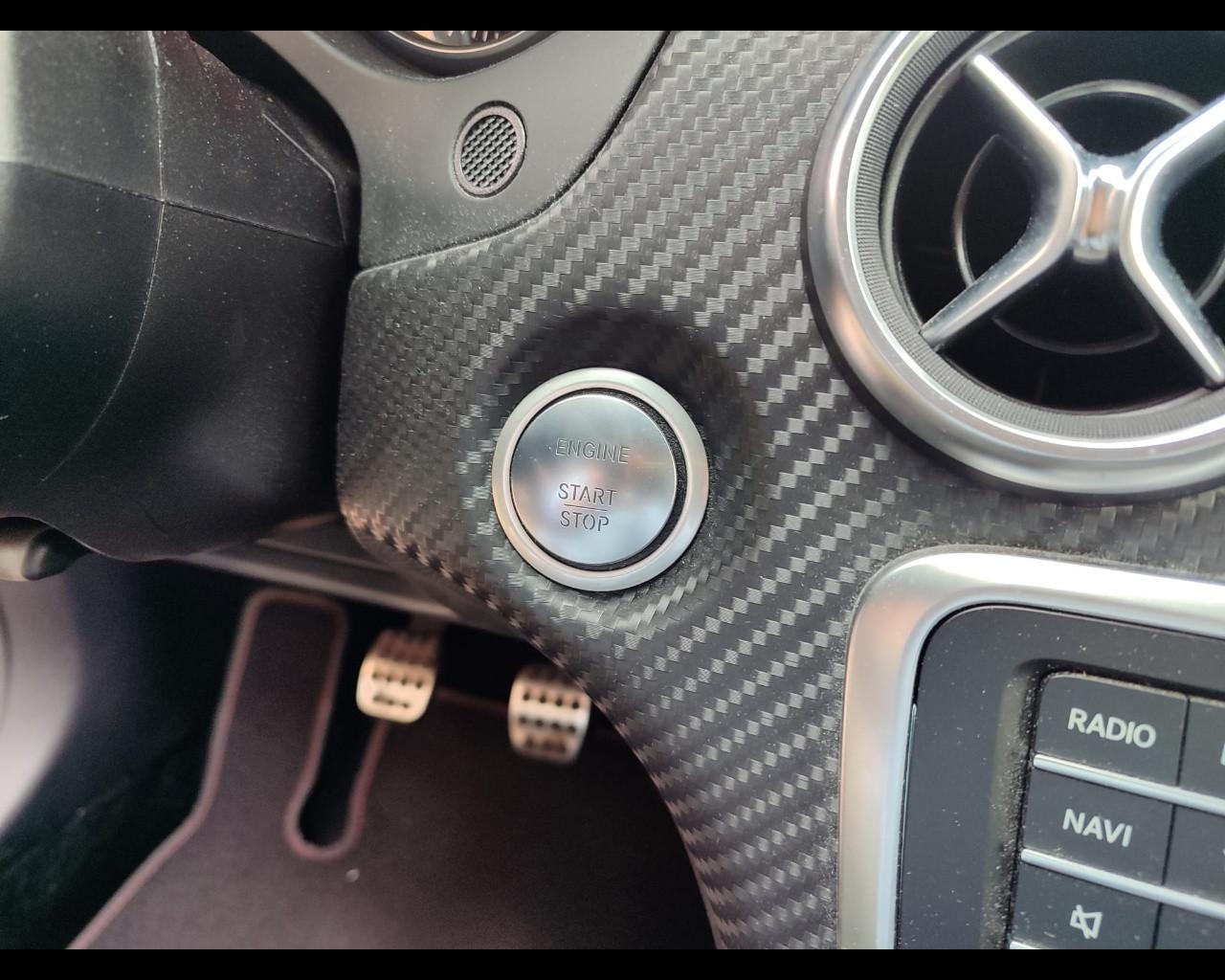 Mercedes-Benz Classe A (W176) - A 180 d Premium