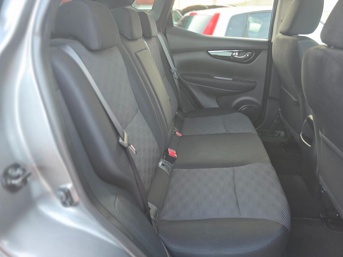 Nissan Qashqai 1.5 dCi N-Connecta