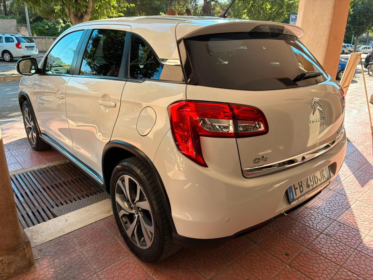 CitroenC4Aircross1.6HDi115cv4WD navi retro-15