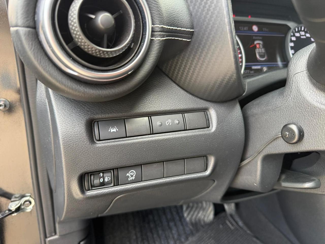 Nissan Juke 1.0 DIG-T 114 CV N-Connecta