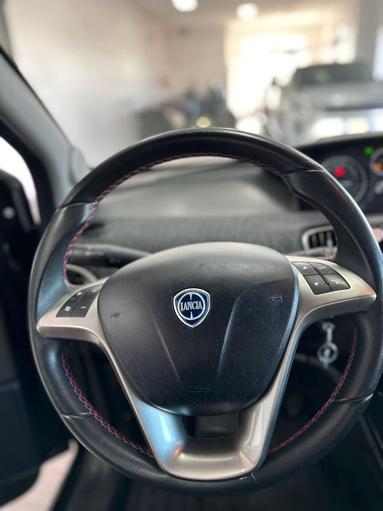 Lancia Ypsilon 1.3 MJT 16V 95 CV 5 porte S&S Elefantino
