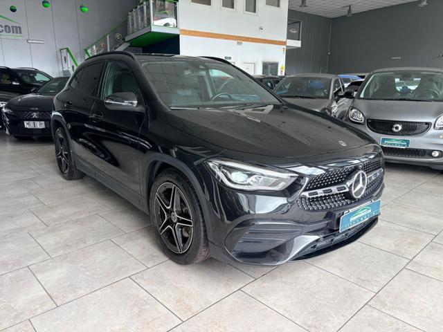 MERCEDES-BENZ GLA 180 d Premium AMG Night Pack AMBIENT * NEOPATENTATI *