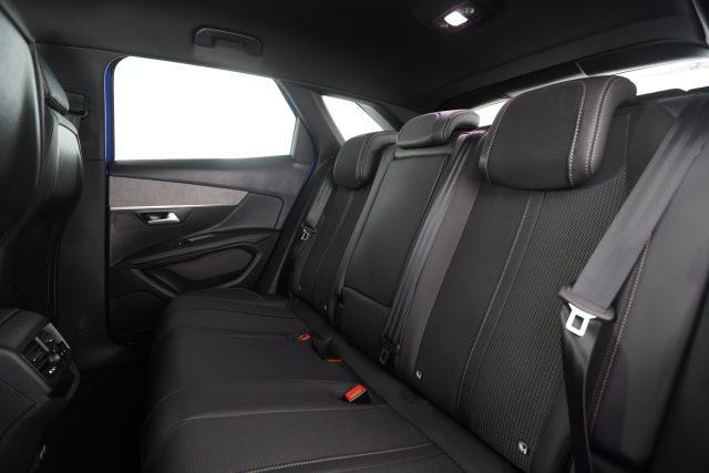 PEUGEOT 3008 3008 BlueHDi 130 EAT8 GT