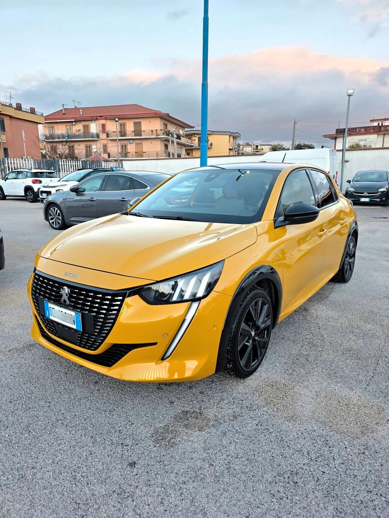 Peugeot 208 1.5 BlueHDi 102cv GT Pack con 64.000 Chilometri