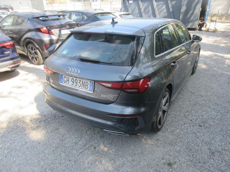 Audi A3 Sportback 35 TDI S tronic S line Edition