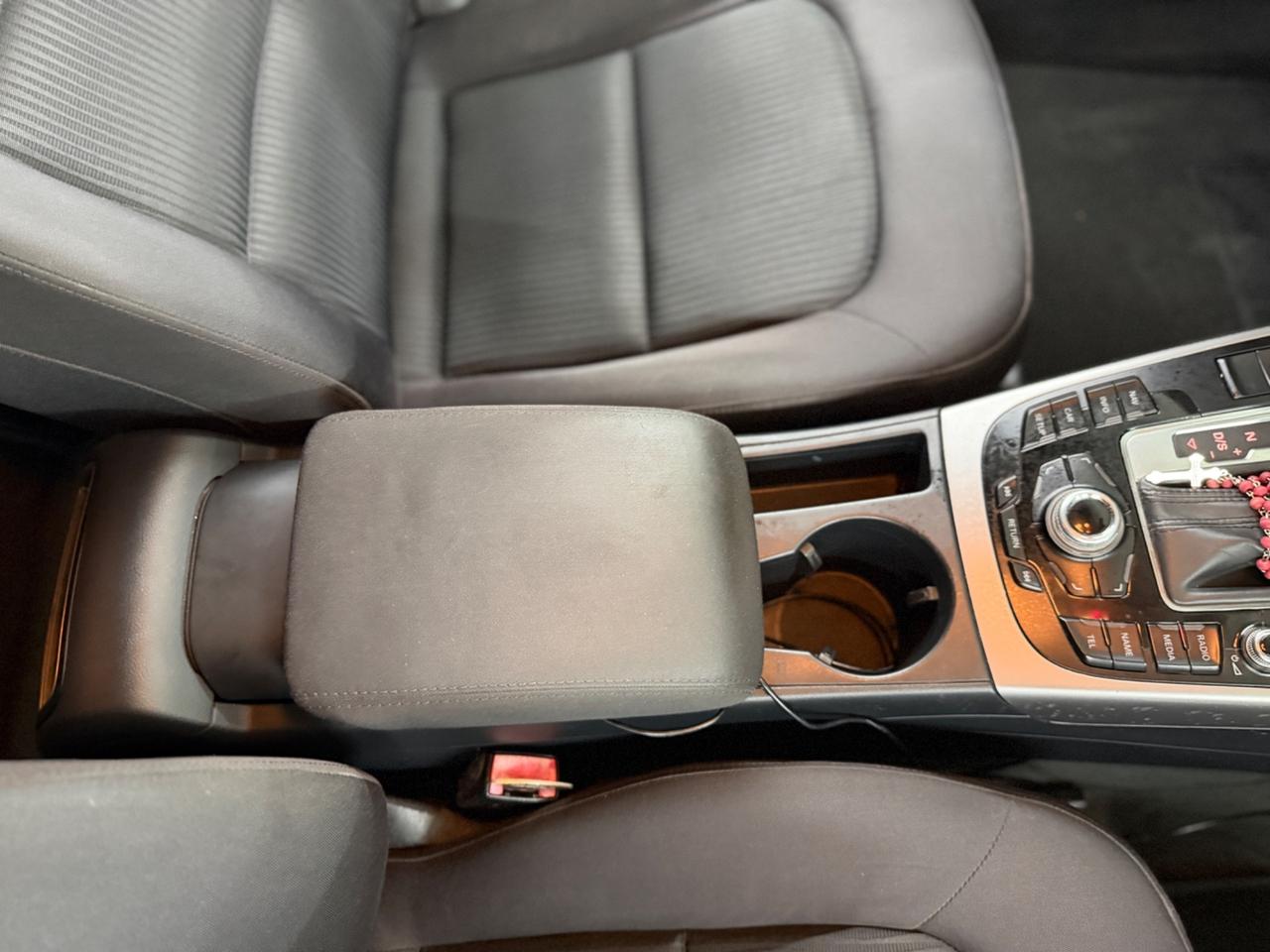 Audi A4 CAMBIO AUTOMATICO (anno 2017)