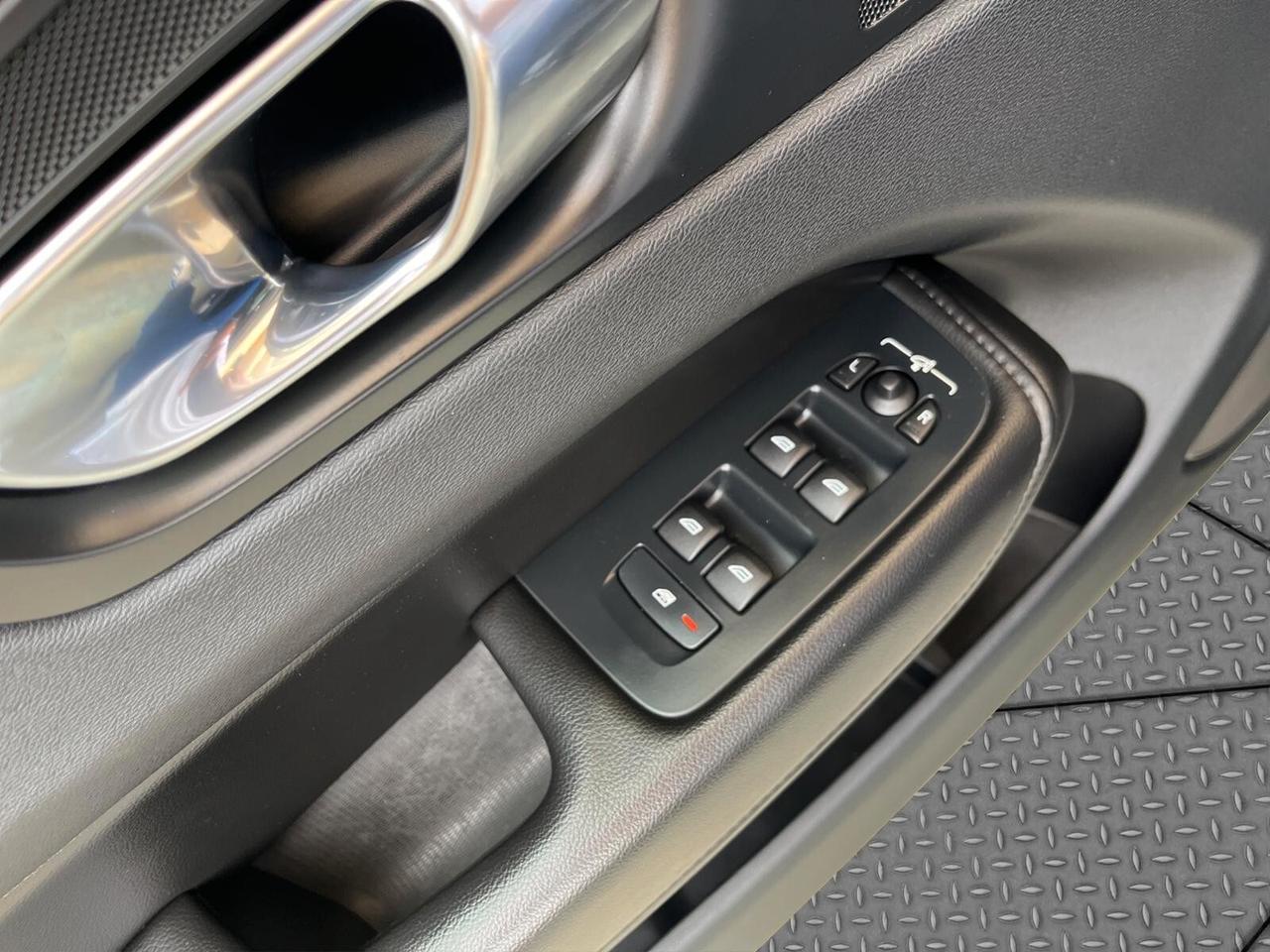 Volvo XC 60 XC60 B5 (d) AWD automatico Ultimate Dark 2022