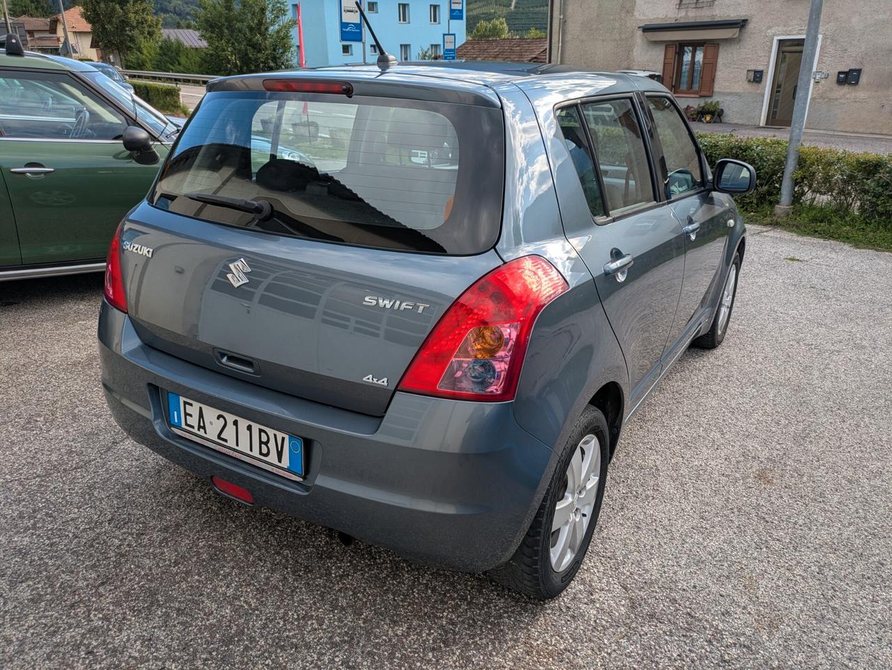 SUZUKI SWIFT 4X4 1.3 BENZINA 92CV