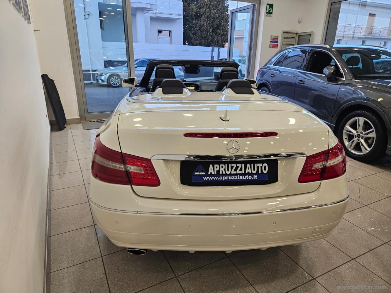 MERCEDES-BENZ E 220 CDI Cabrio BlueEFF. Avantgarde