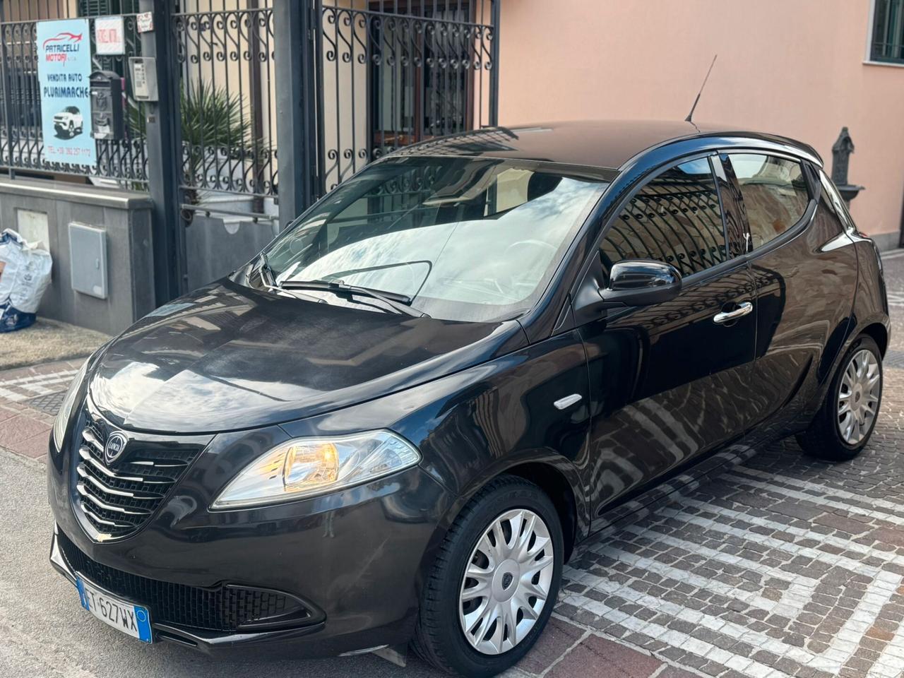 Ypsilon 1.2 69 CV 5P SeS Platinum