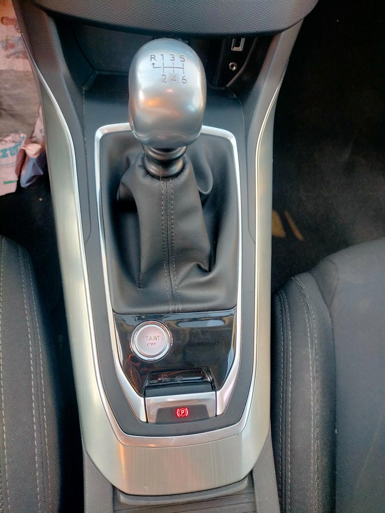Peugeot 308 BlueHDi 120 S&S Business