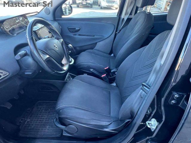 LANCIA Ypsilon 5p. Neopatentati 1.0 hybrid Gold tg: GK578ZB